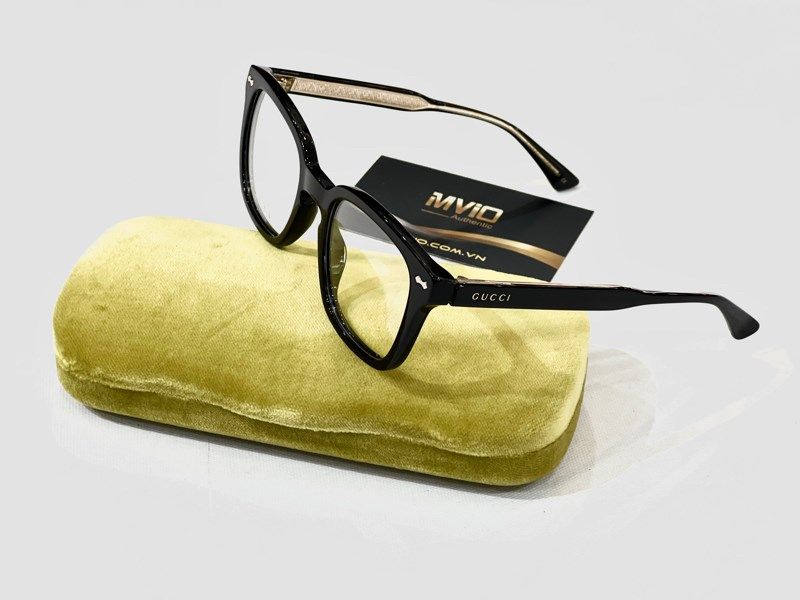 Kính Gucci Gọng Đen Viền Trong Vàng