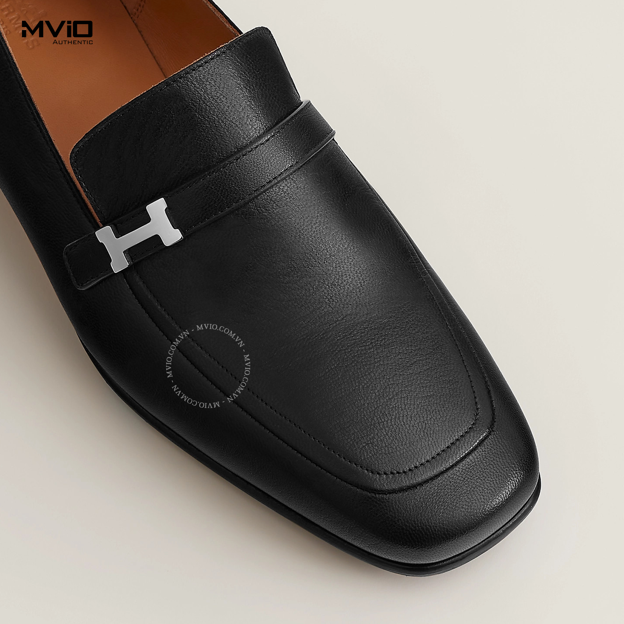 Loafer Hermes Đen Logo H Lệch Sliver H231992ZA02400
