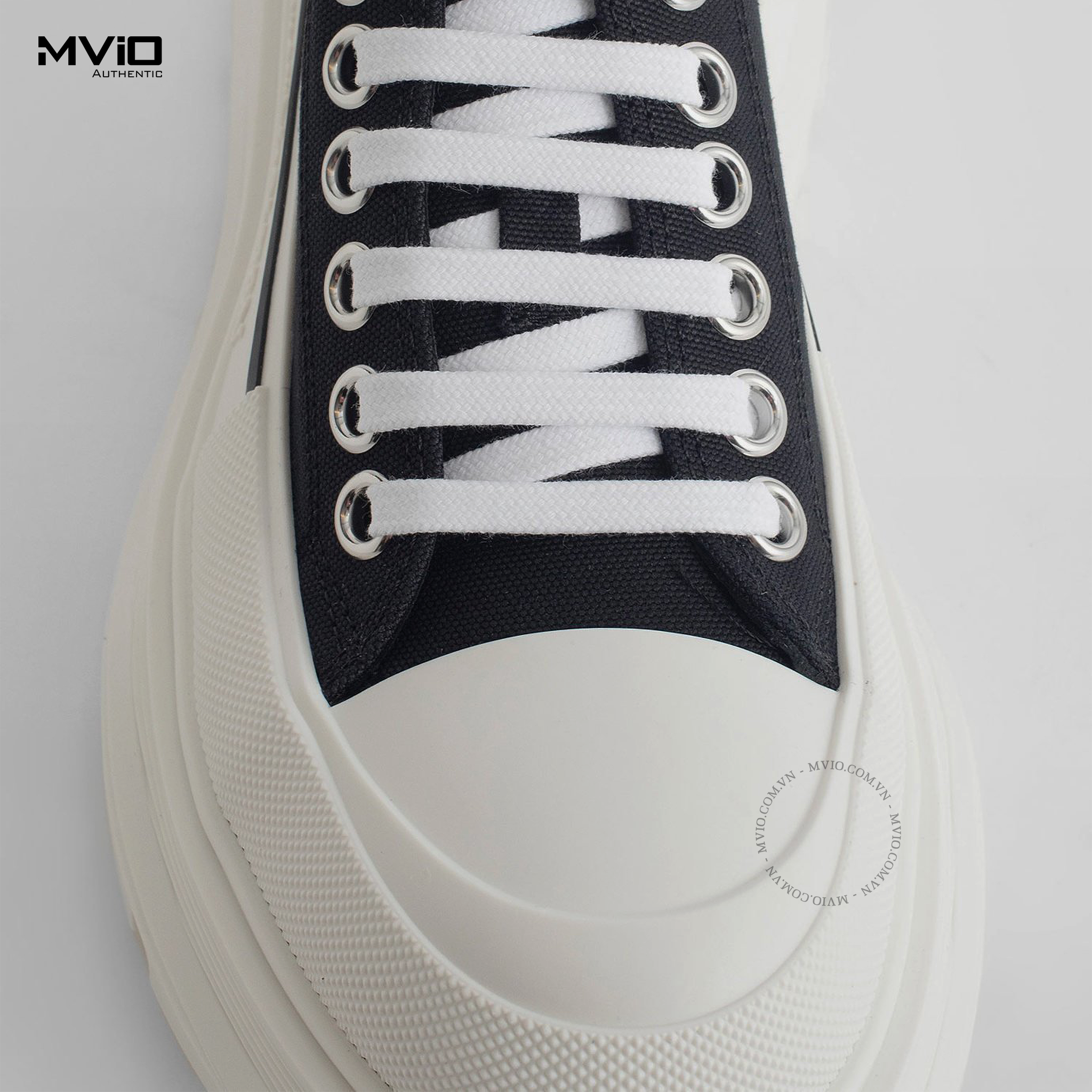 Sneaker Alexander McQueen Đen Đế Dầy