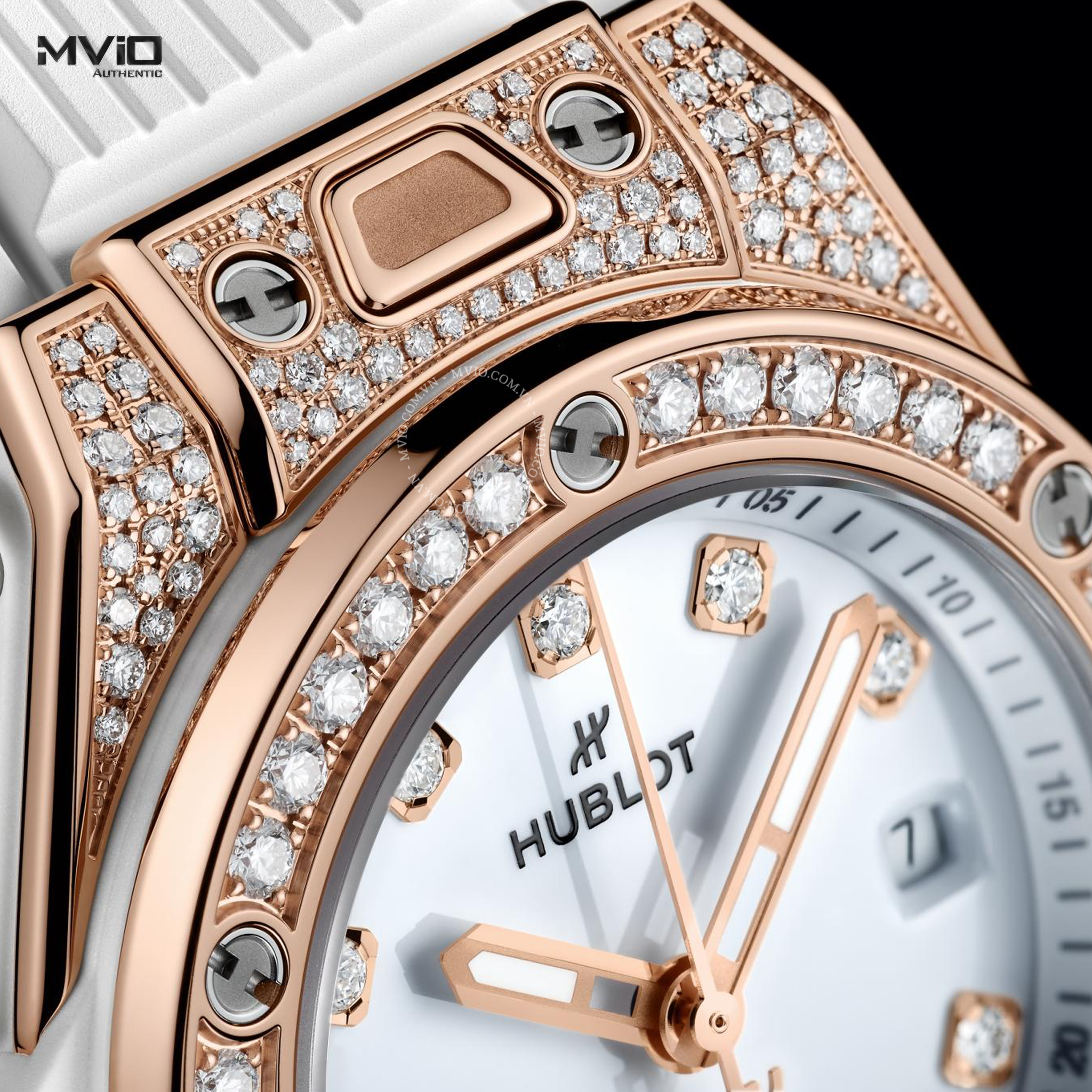 ĐỒNG HỒ HUBLOT BIG BANG ONE CLICK KING GOLD WHITE PAVE 485.OE.2210.RW.1604