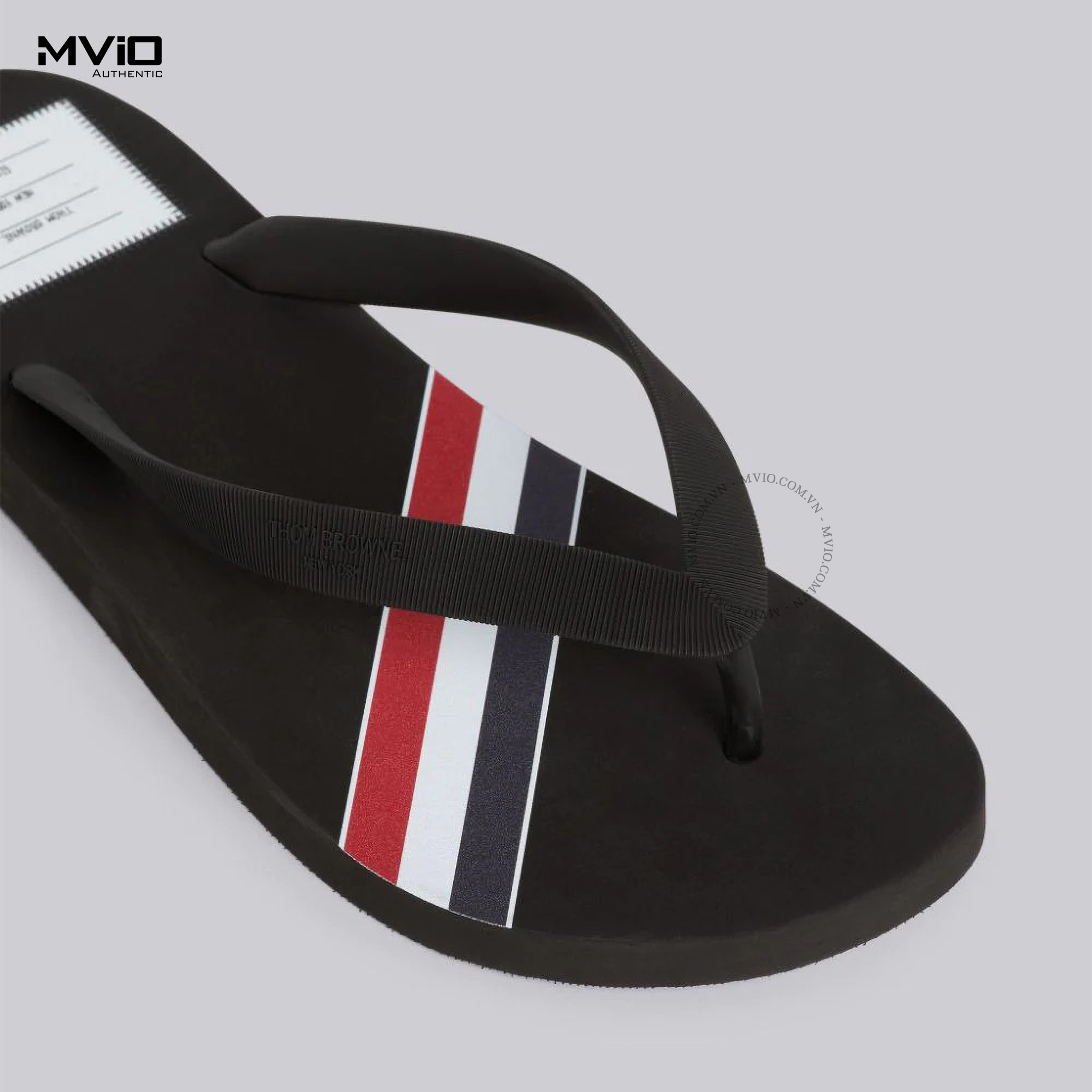 Dép Thom Browne Đen Kẹp Ngón Kẻ Mfl071A05690 001