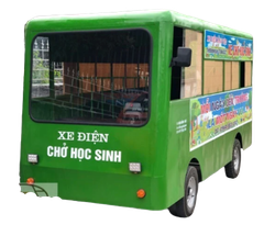 Xe điện 4 bánh chở 30 học sinh