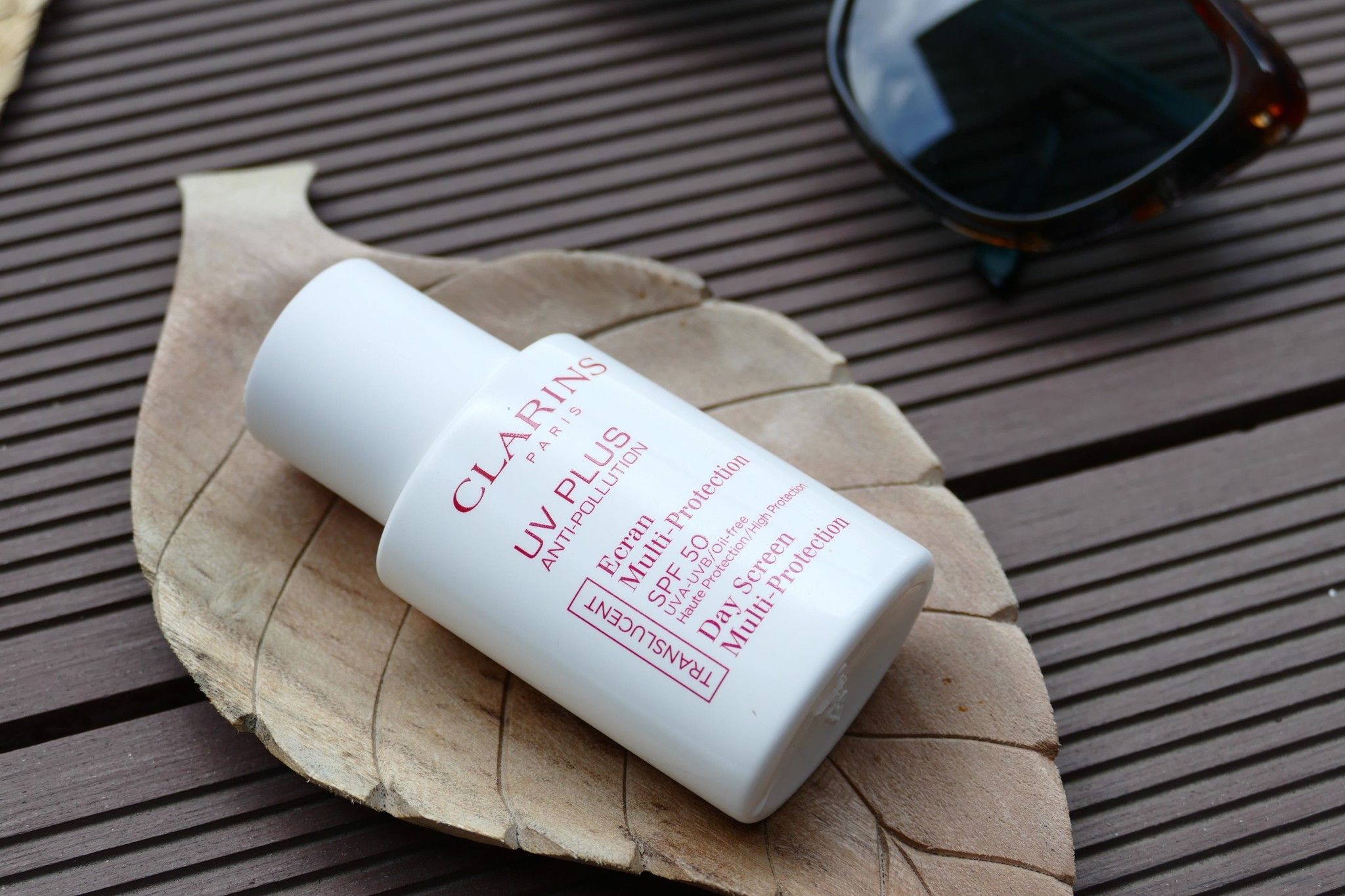 Kem chống nắng Clarins UV PLUS - Anti Pollution Day Screen Multi Protection SPF 50 (Translucent)