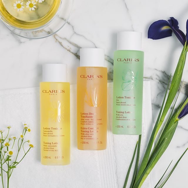 Nước cân bằng cho da dầu và hỗn hợp - CLARINS Toning Lotion With Iris Oily/Combination Skin (200ml)