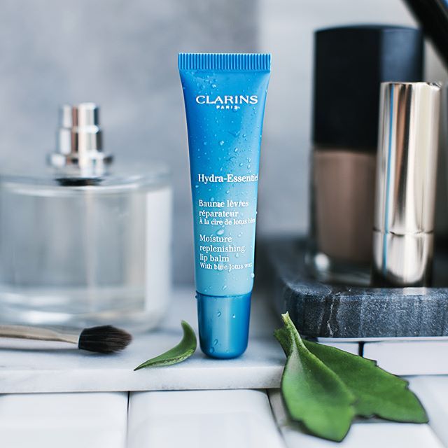 Son dưỡng môi - Clarins Hydra Essentiel Moisture Replenishing Lip Balm (15ml)