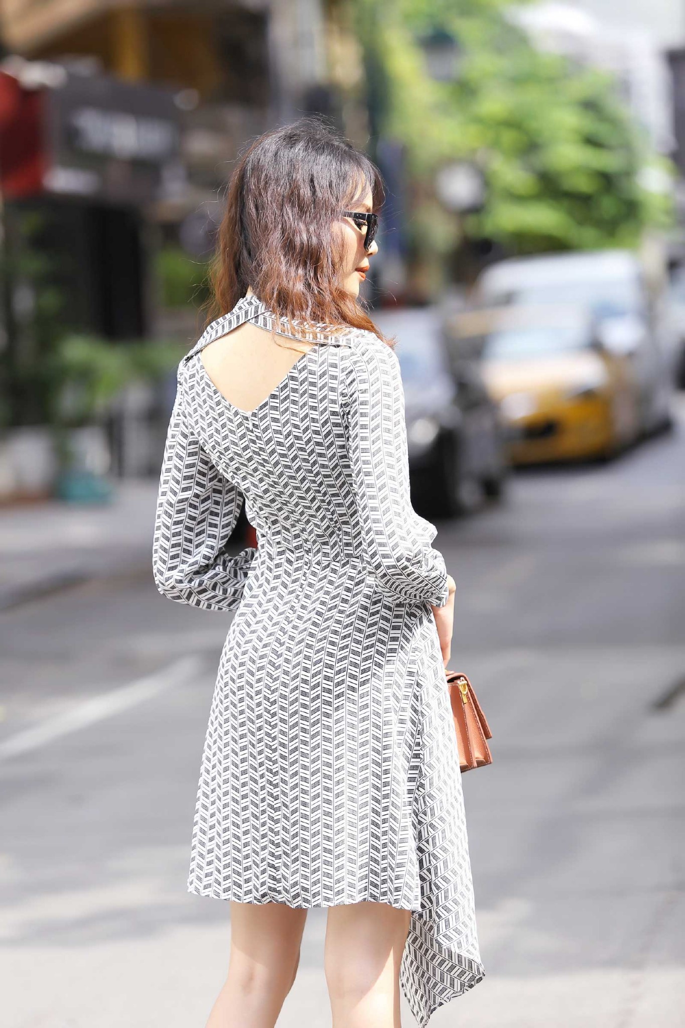 Váy kẻ dài tay gấu vát