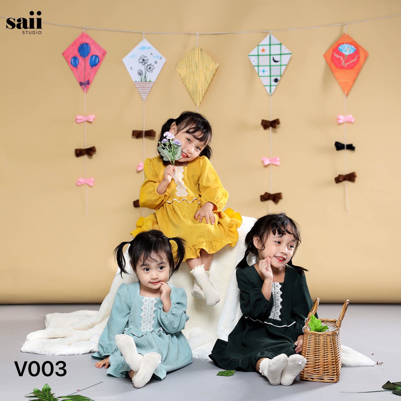 Váy cổ vuông bèo eo VP trắng - V003