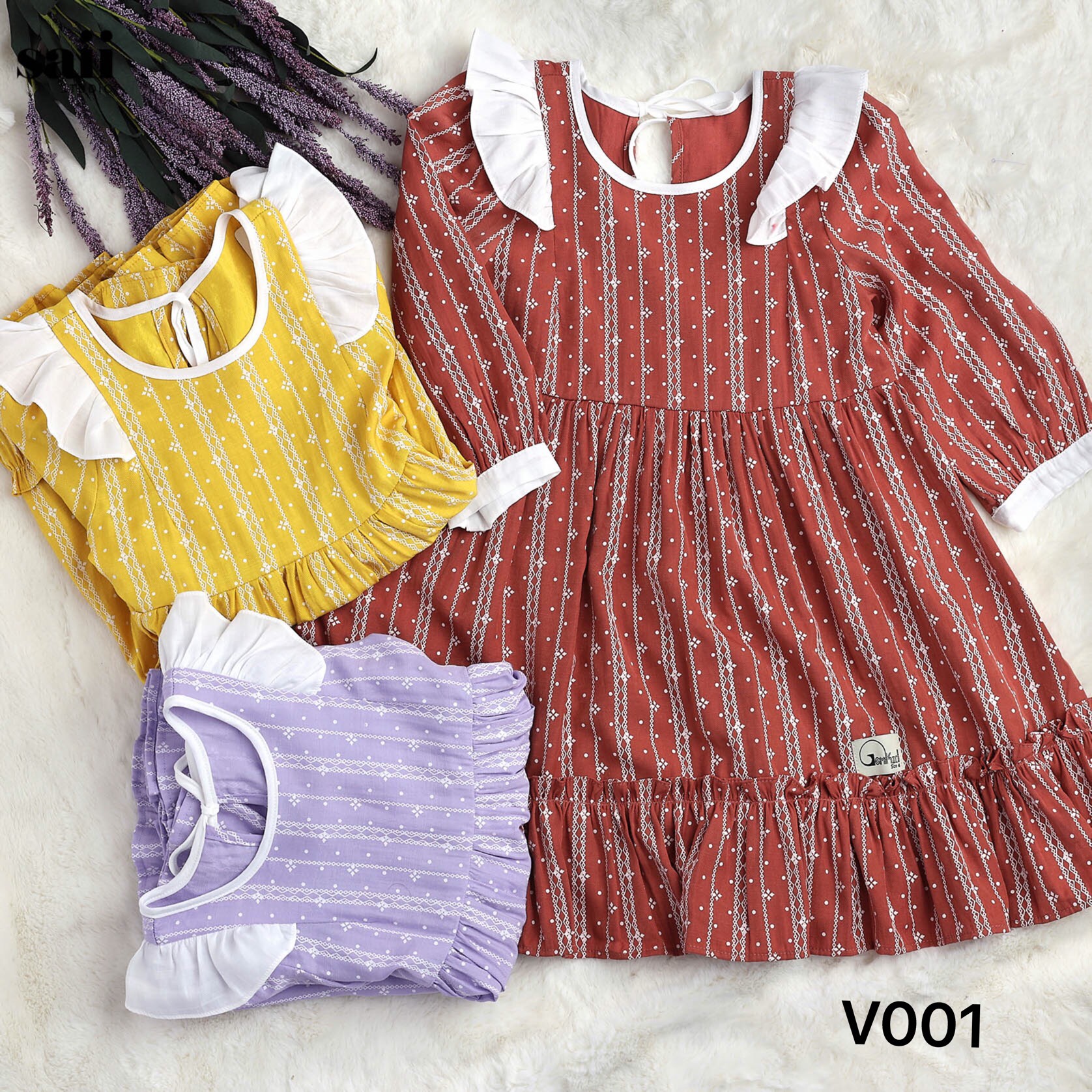 Váy Cổ Nơ Bèo Vai Trắng - SAK0720V001
