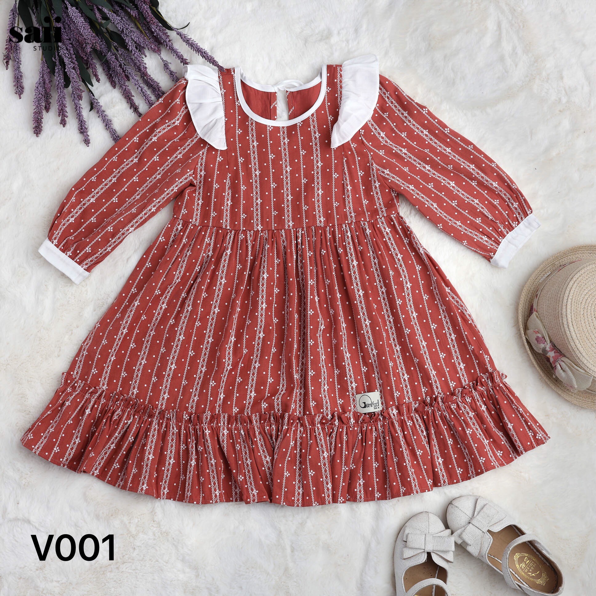 Váy Cổ Nơ Bèo Vai Trắng - SAK0720V001