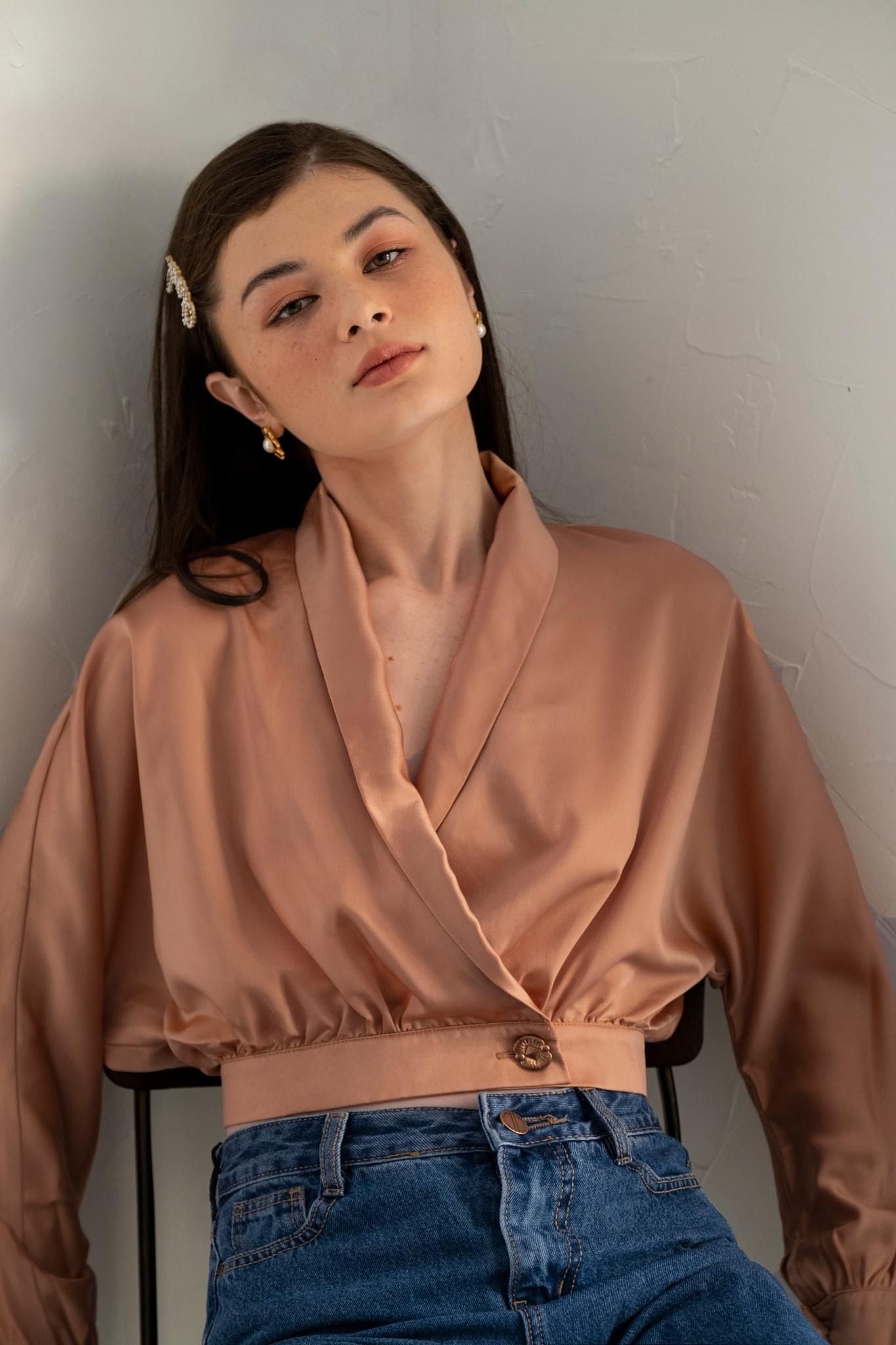 Erina Blouse - Áo tay dài đắp chéo đính nút A001