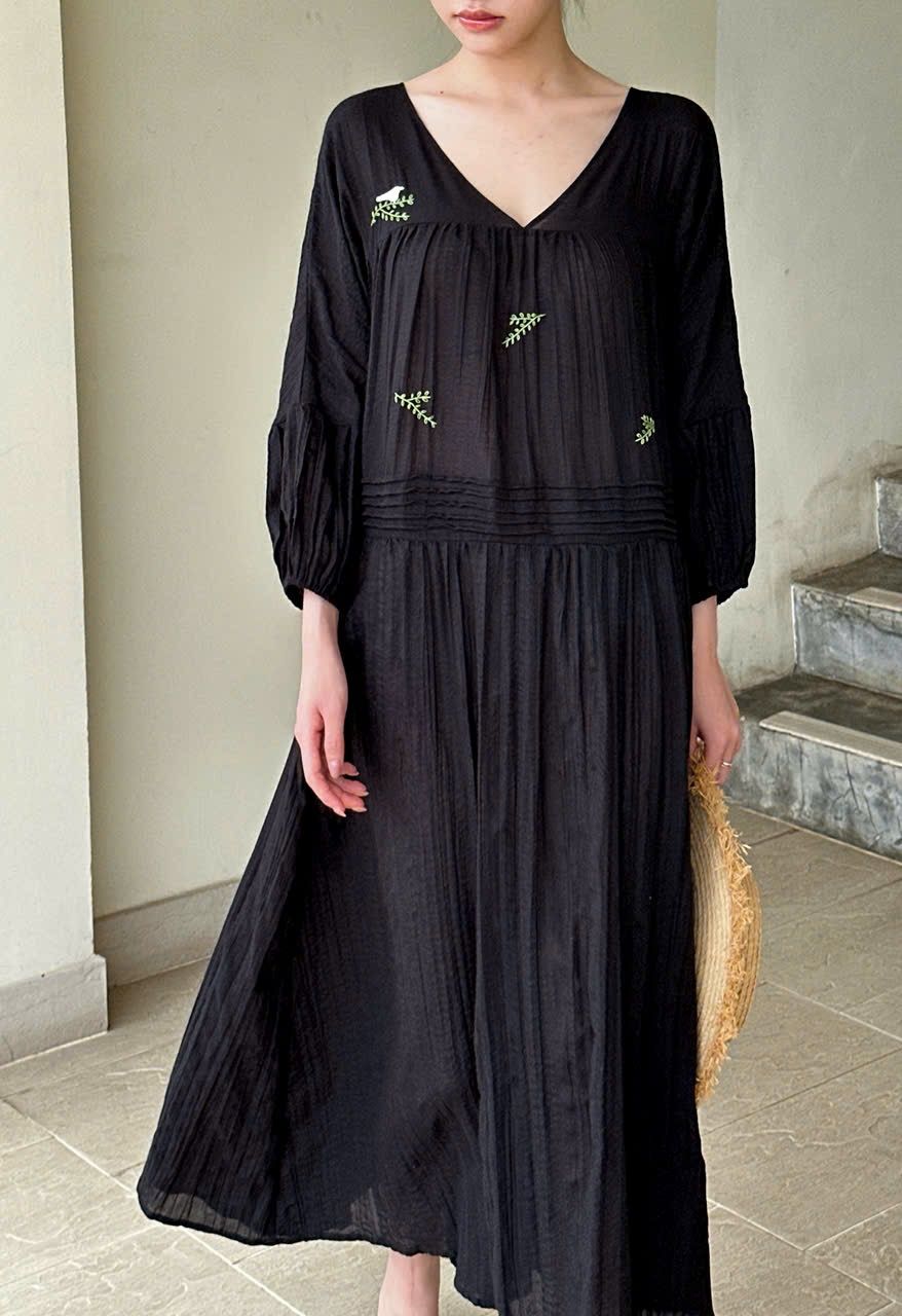 Bliss Dress - Đầm Thêu Hoa Có Tay D0142