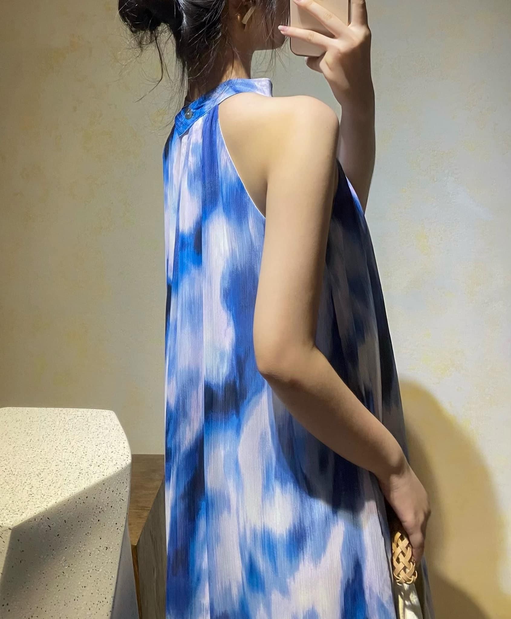 Iris Maxi Dress - Đầm Cổ Yếm Loang Màu Dáng Suông - D936