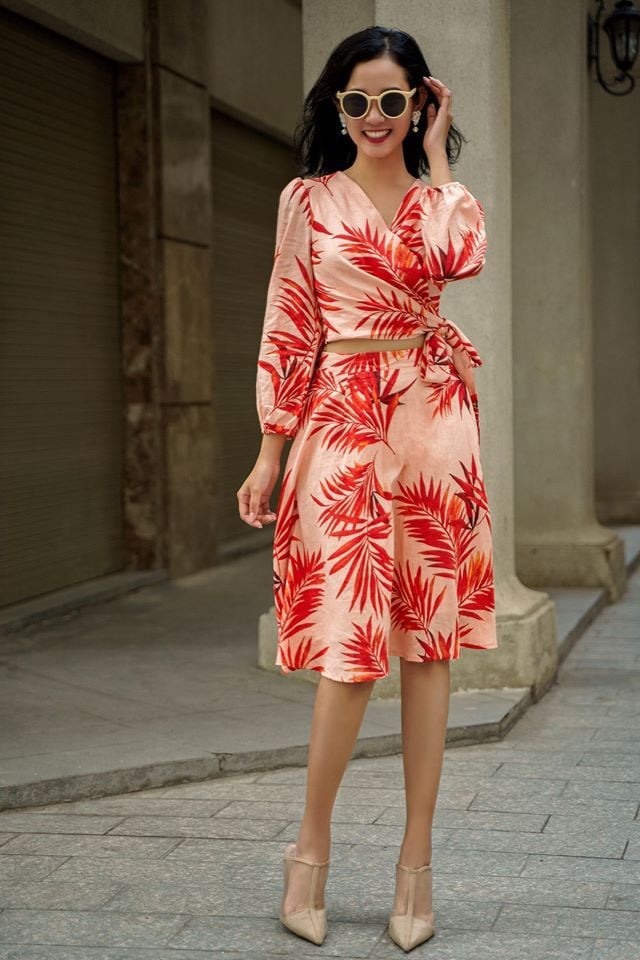 Zayla Set -Set áo chân váy hoa lá S18 S19