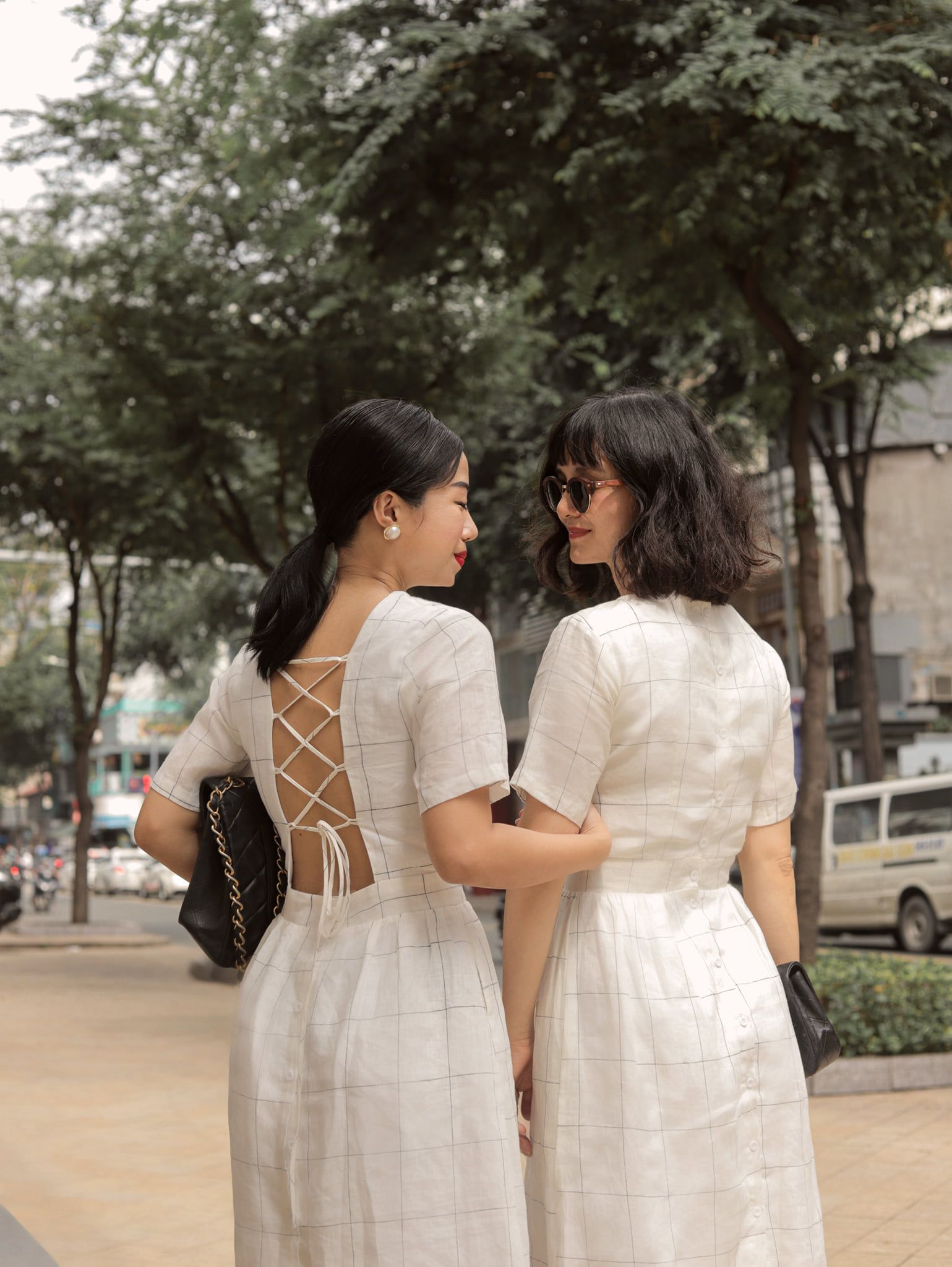 Kali Dress - Đầm linen hở lưng thắt dây D106