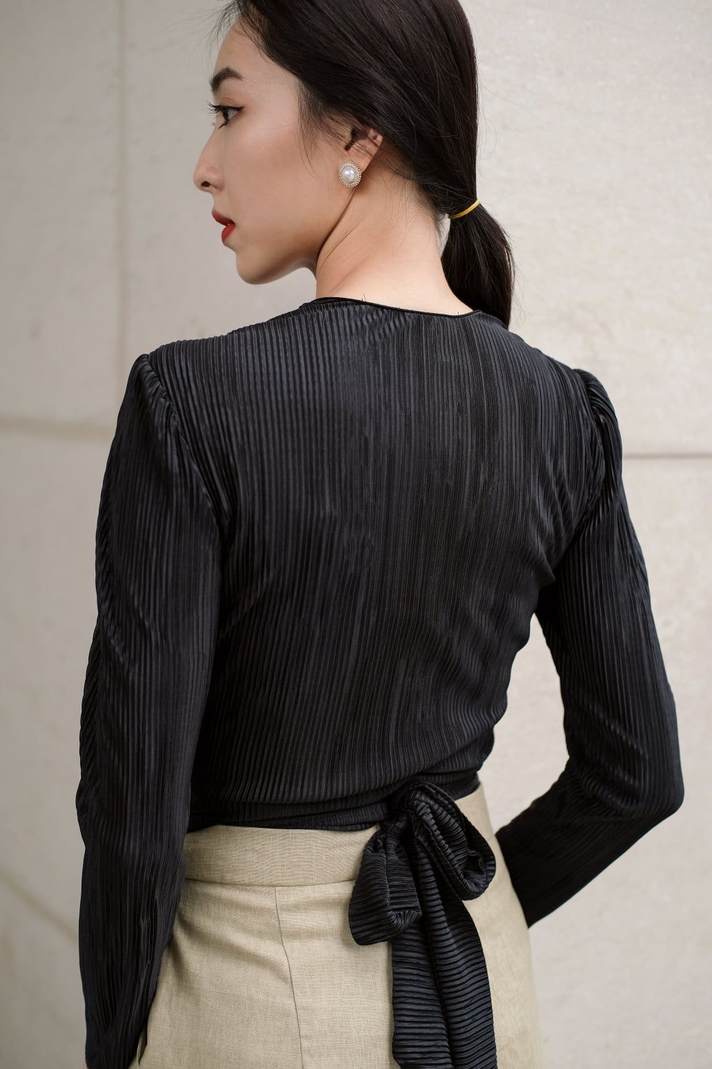 Lucille Shirt - Áo dập ly đen A27