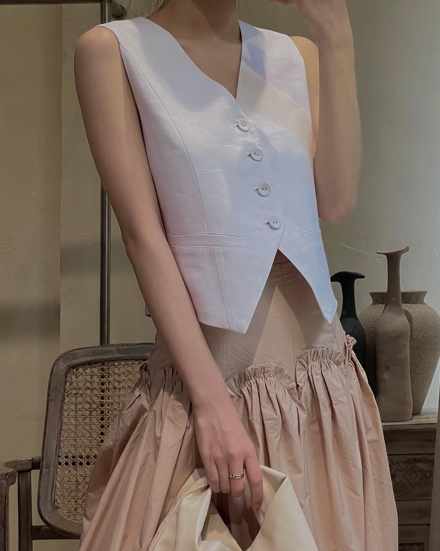 Cara Gile - Áo Sát Nách Cổ V Linen D988