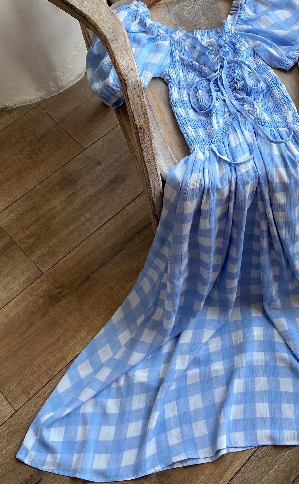 Chloe Dress - Đầm nhún ngực caro trắng xanh - D15