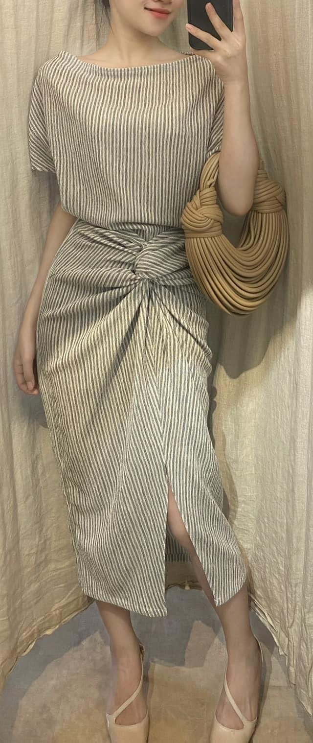 Mary Set - Set Áo Và Chân Váy Xoắn Eo L03