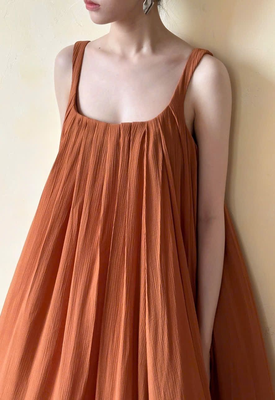 Peony Dress - Đầm 2 Dây Dập Ly DR1624