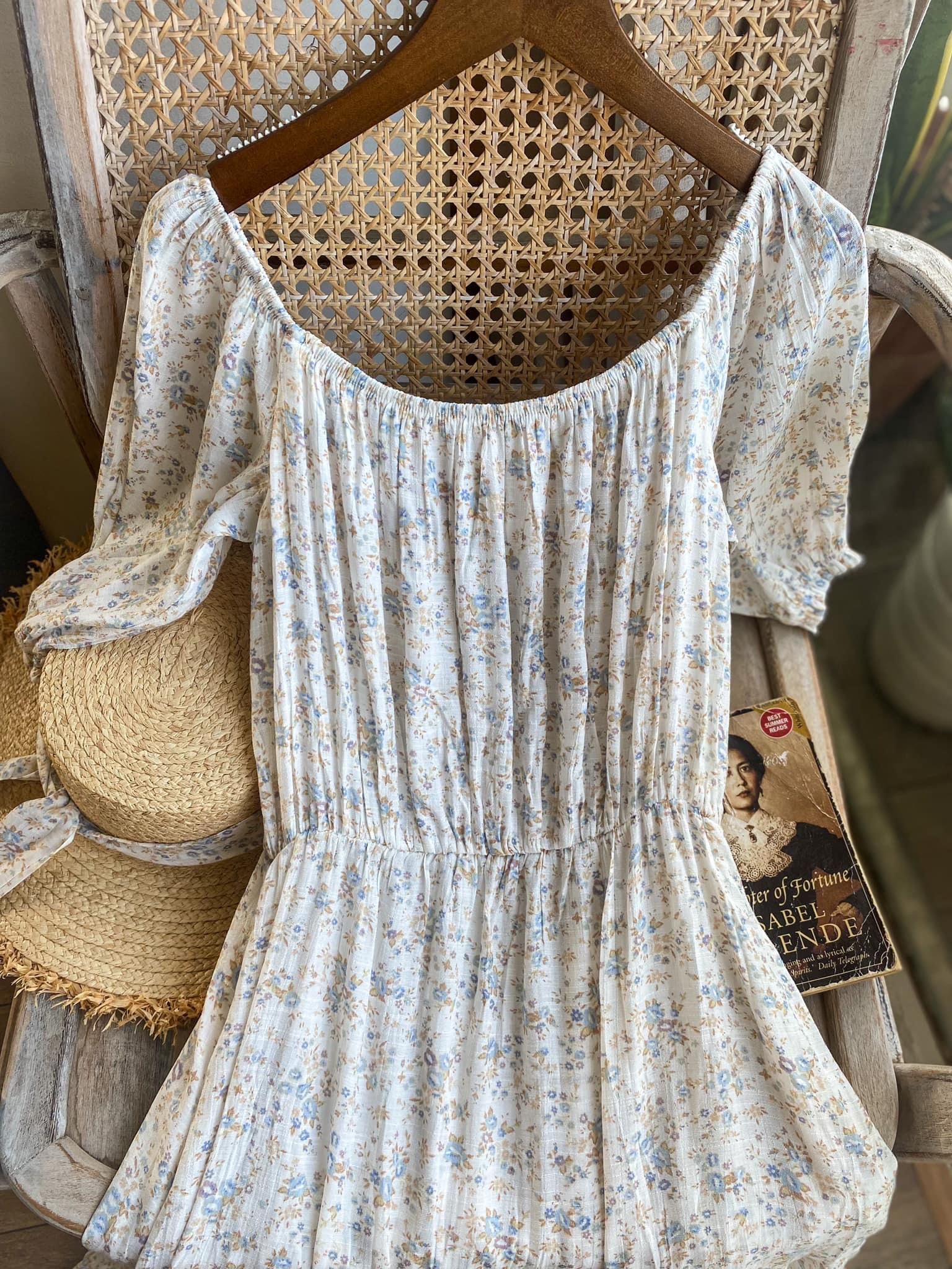 Jamie Dress - Đầm trễ vai xô lụa nền trắng hoa nâu - D619