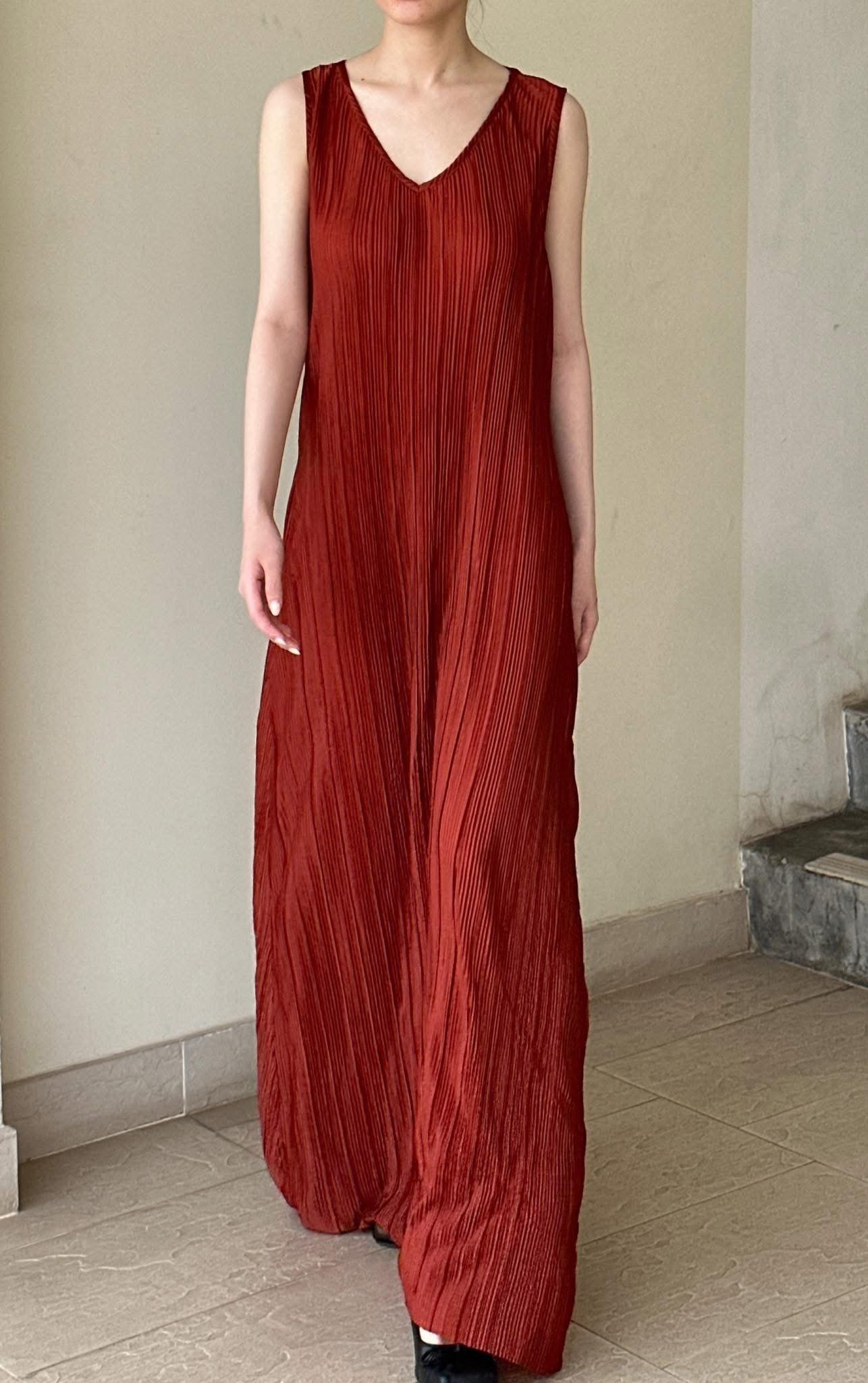 Dahlia Dress - Đầm Suông Cổ Tim dập li LA18