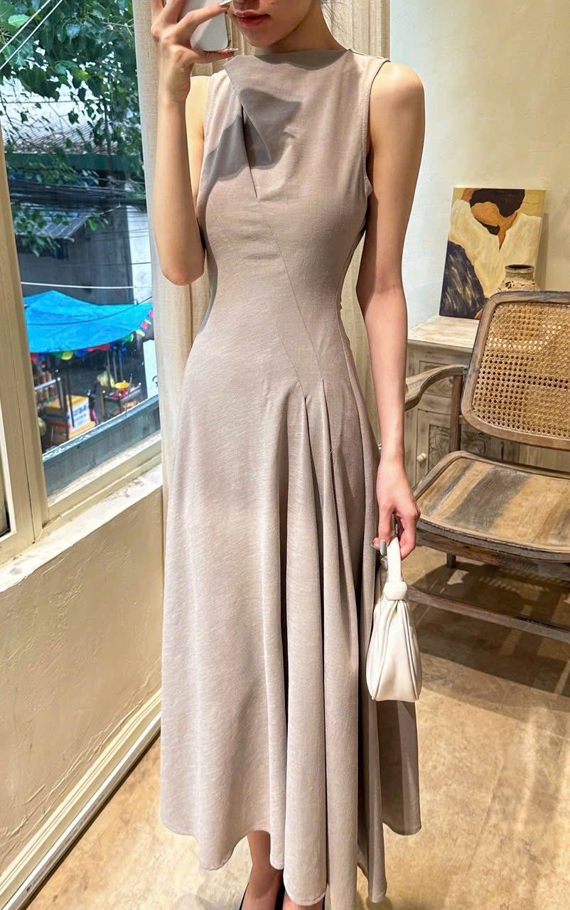 Lavish Dress - Đầm Cổ Đổ Không Tay D999