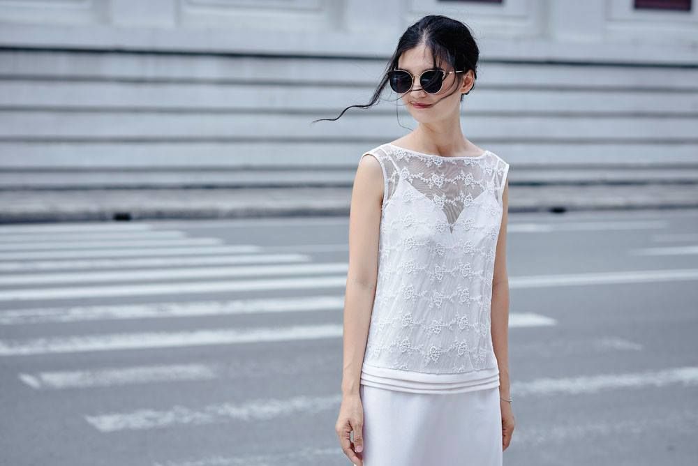 Malani Dress - Đầm suông phối ren hở lưng D327