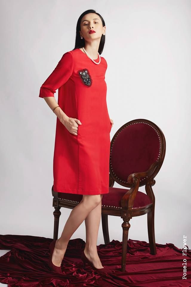 Lyric Dress - Đầm dáng suông màu đỏ cổ đính ngọc D322