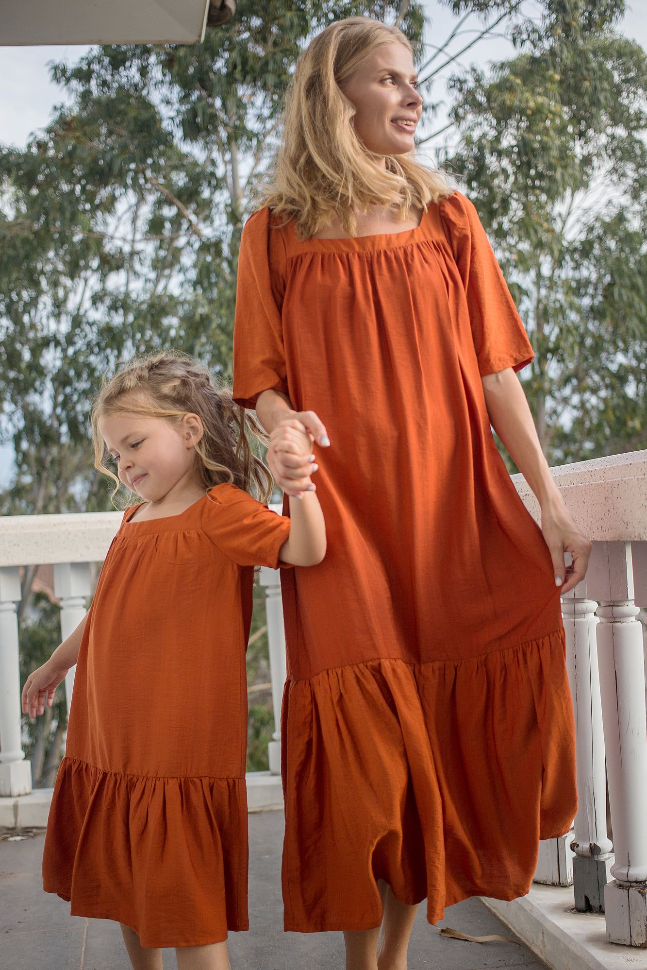Olivia Dress - Đầm nâu cổ vuông suông (bé) B04
