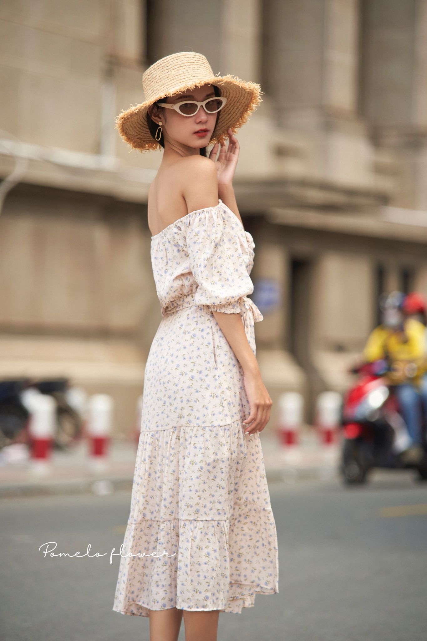 Norah Dress - Đầm Trễ vai xô lụa - nền hồng bông xanh nhỏ - D615