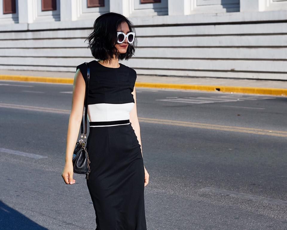 Áo crop top đen A122