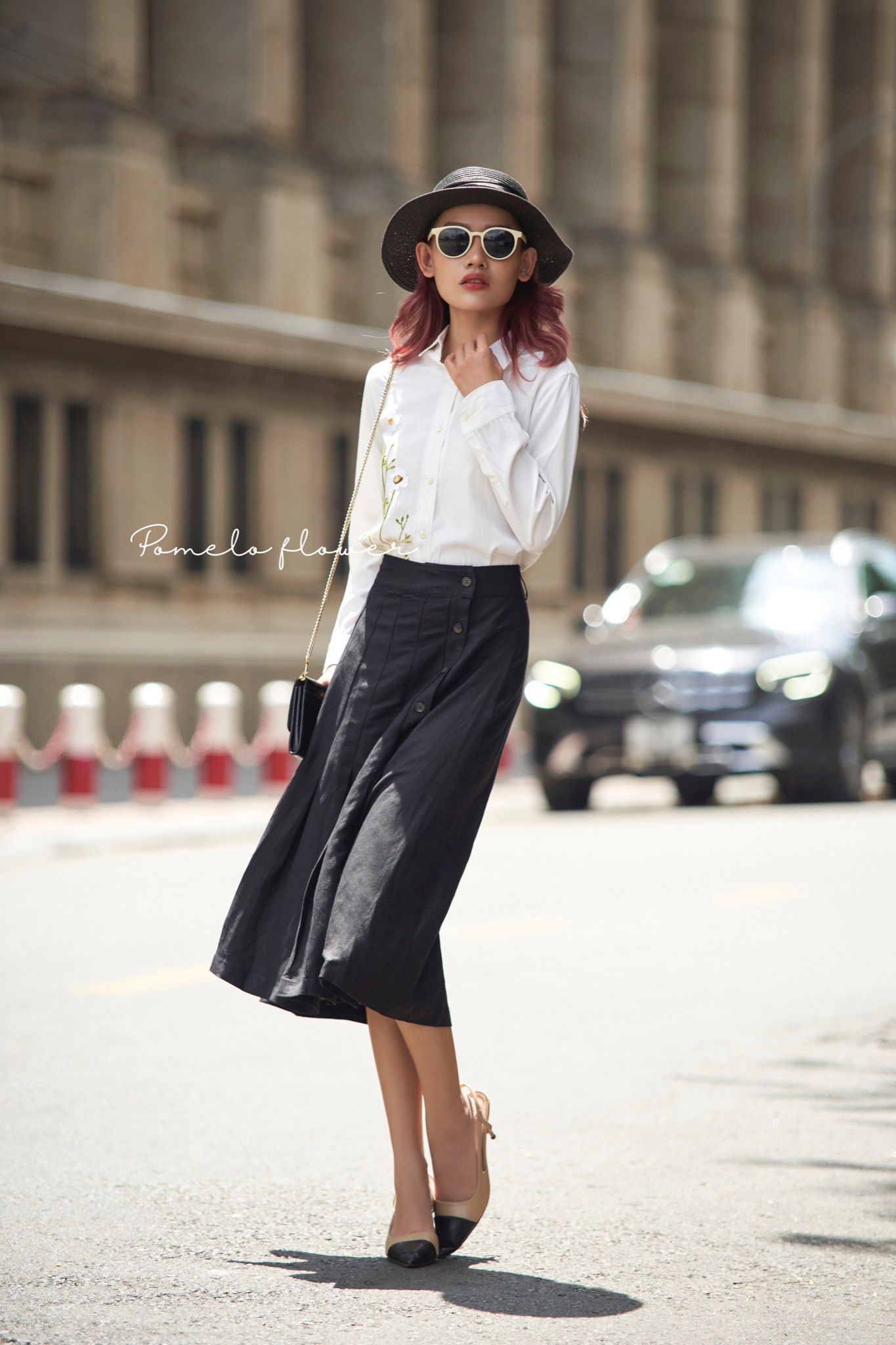 Chân váy xòe linen đen xếp li một bên C30