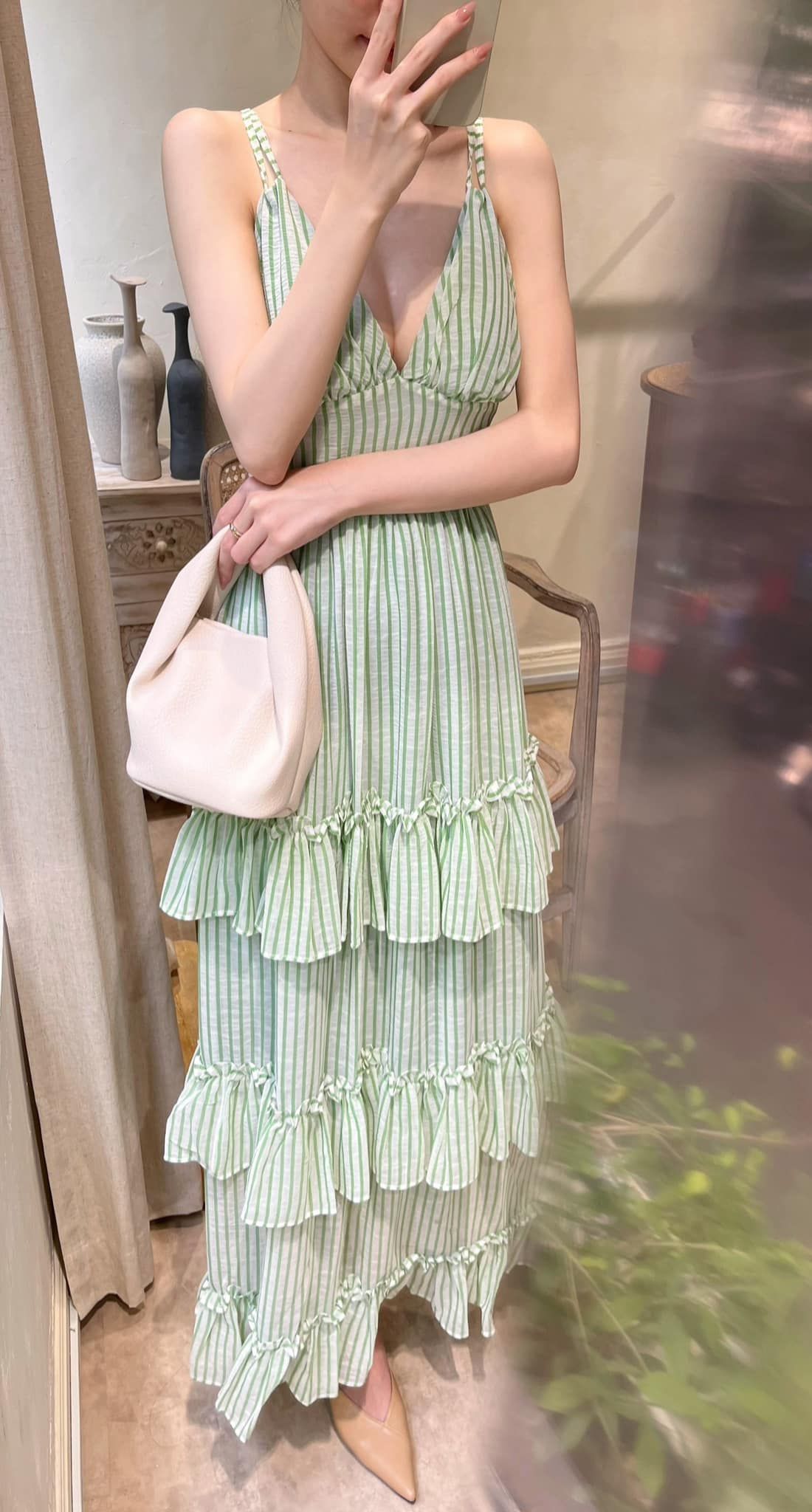Carlie Dress - Đầm maxi 2 dây 3 tầng trắng sọc xanh D719
