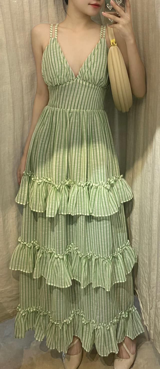 Carlie Dress - Đầm maxi 2 dây 3 tầng trắng sọc xanh D719