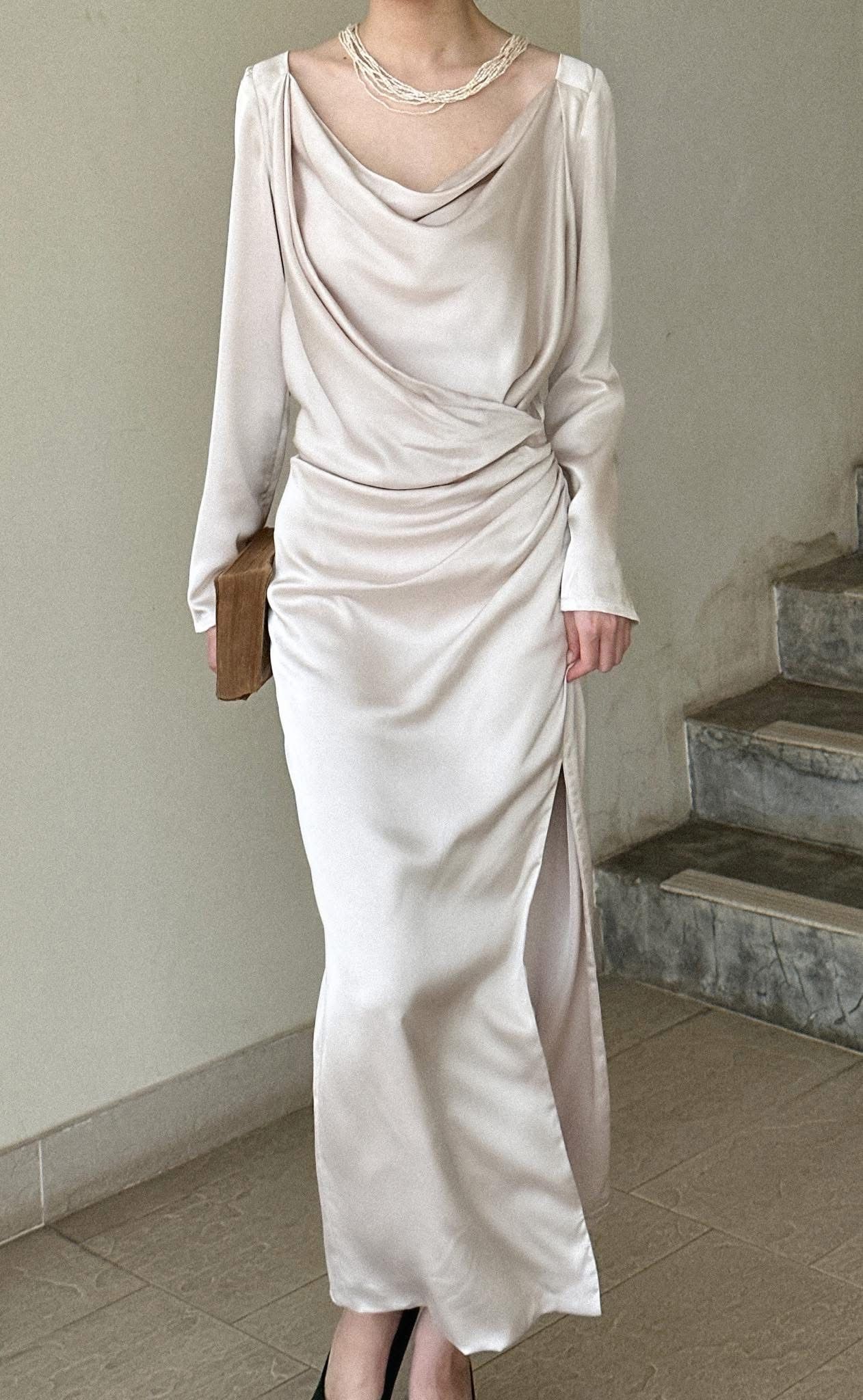 Zella Dress - Đầm Tay Dài Lụa Cổ Đổ D0127