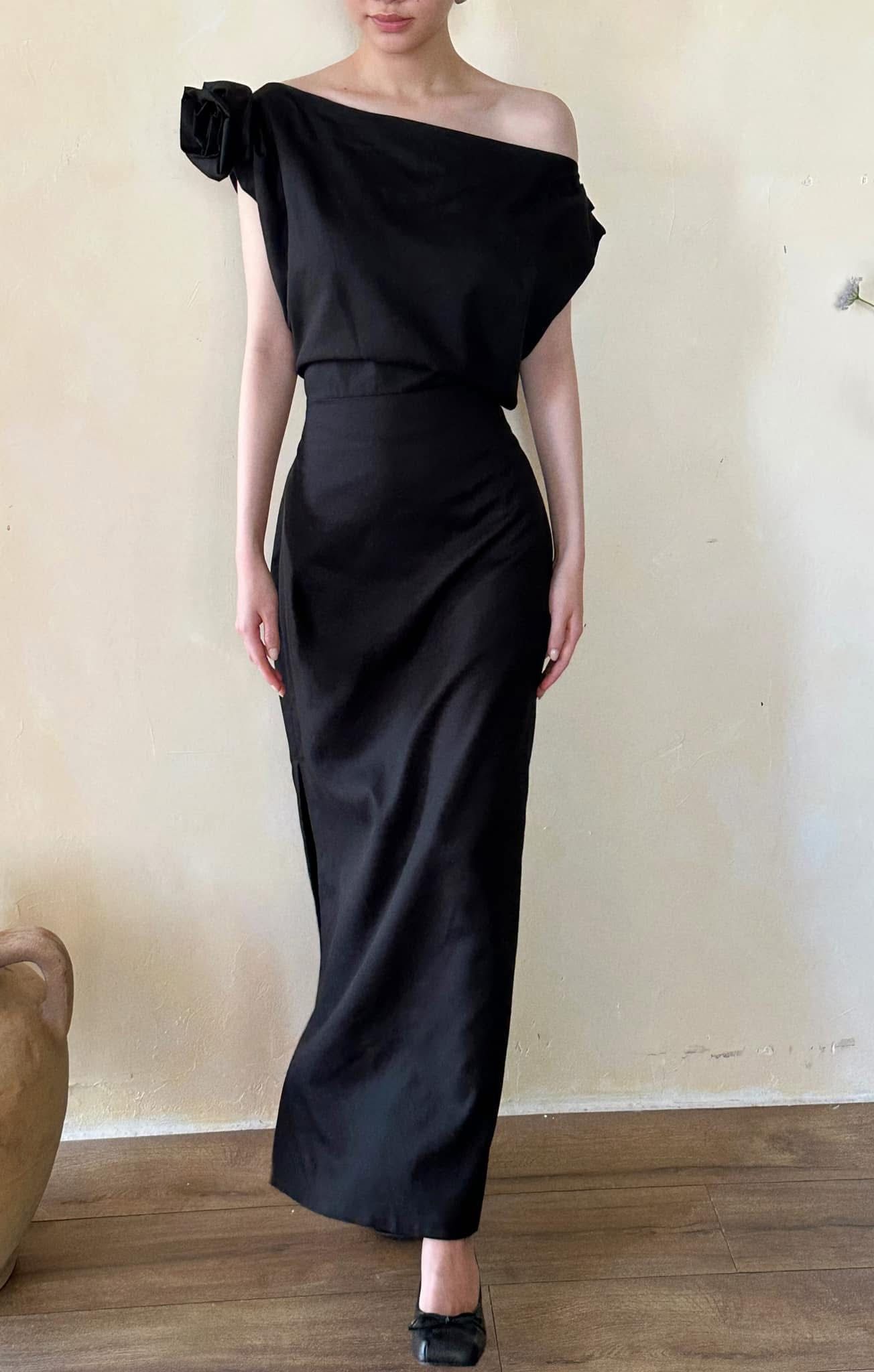 Zinnia Dress - Đầm Linen Lệch Vai Hoa Hồng D989