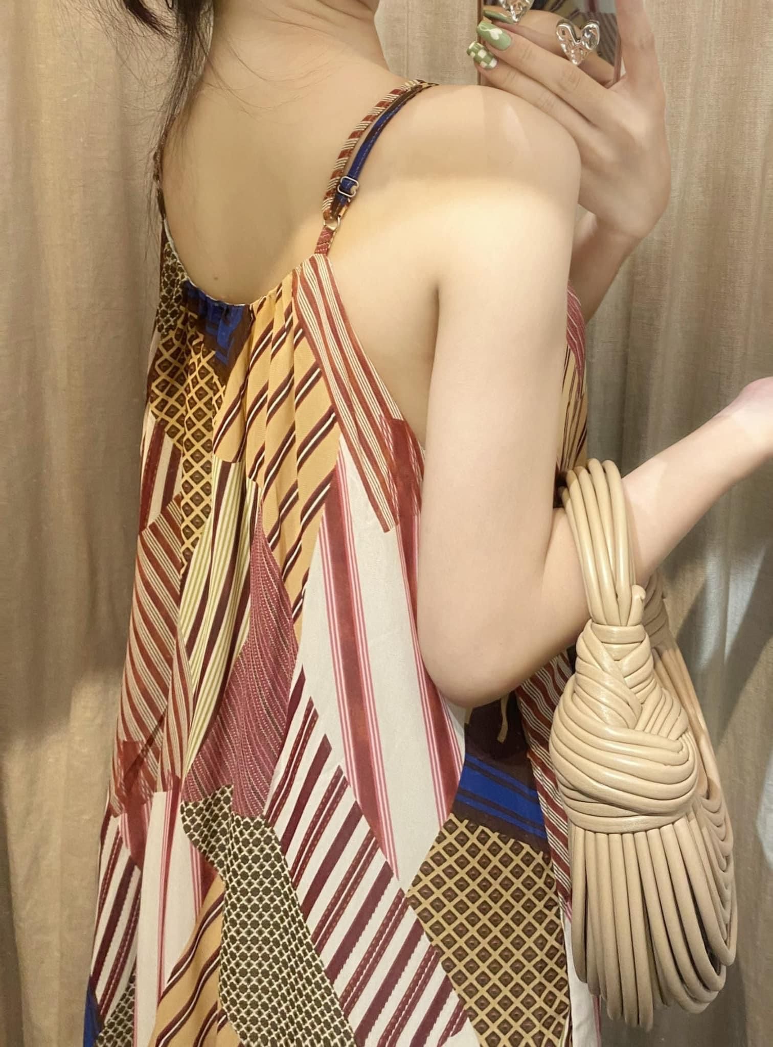 Đầm cổ yếm voan - in bông các màu D698