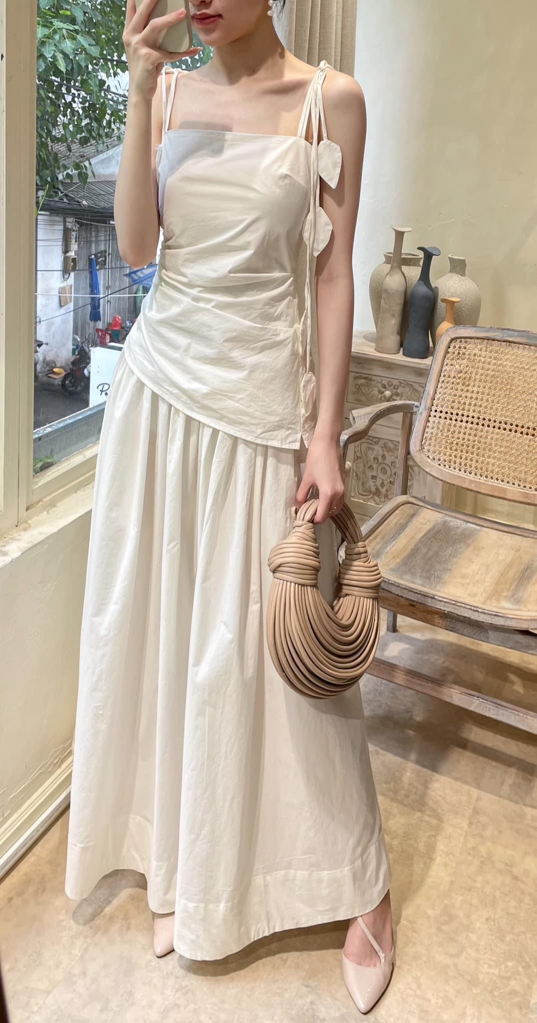 Emilia Set - Set Áo 2 Dây Và Chân Váy