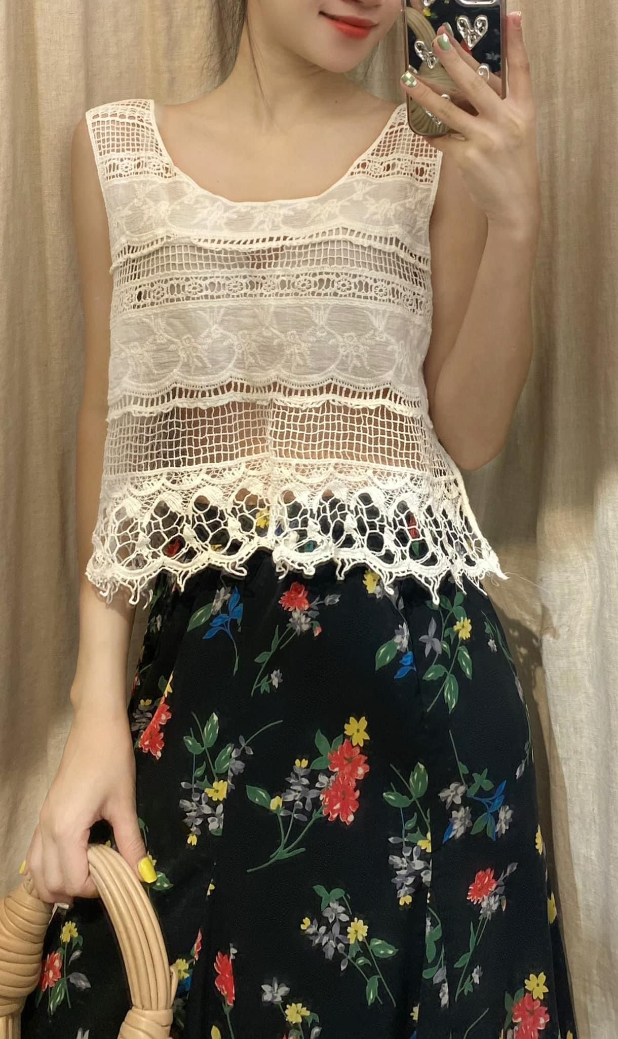 Eser Shirt - Áo 2 Dây Thêu Đục Lỗ A63