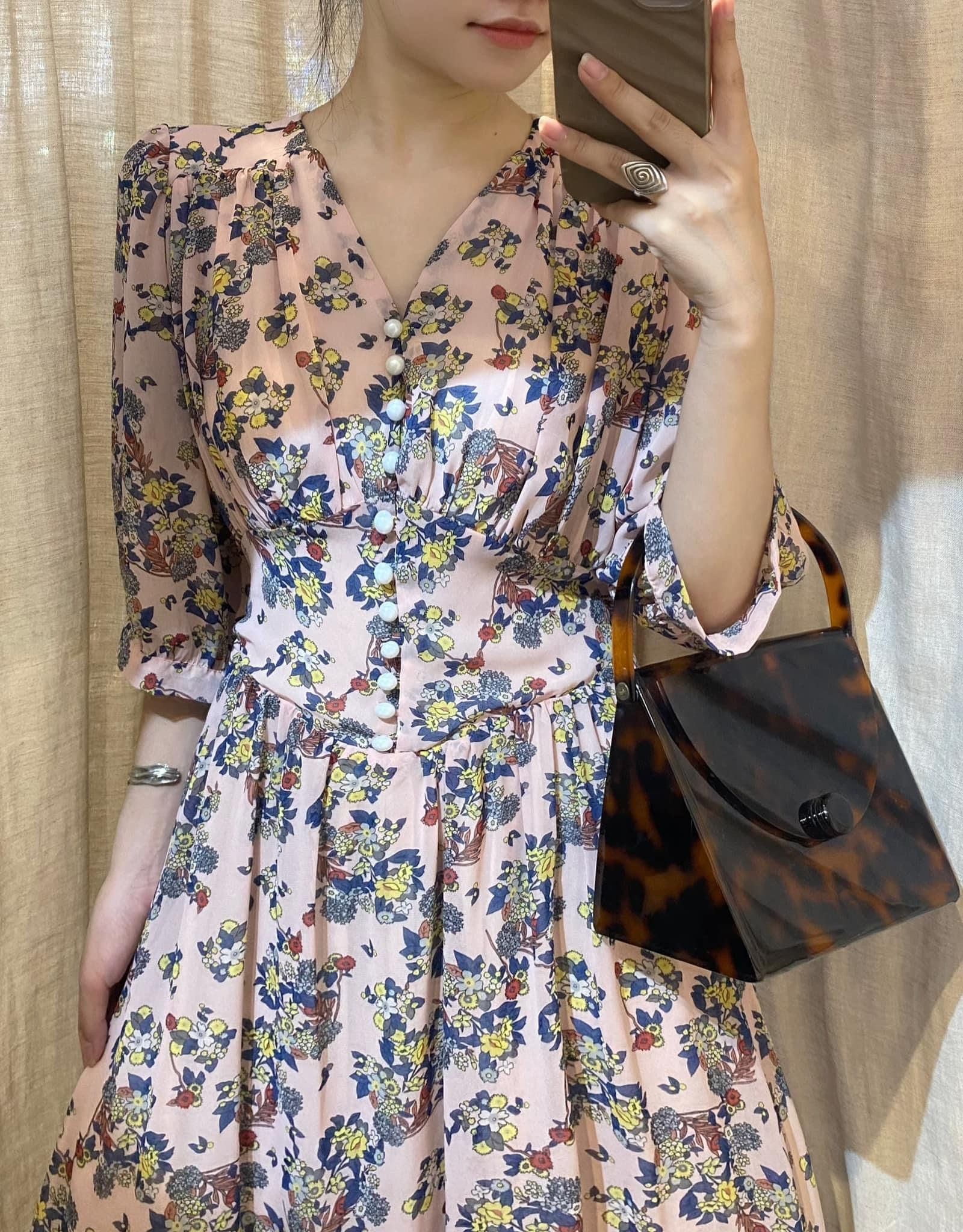 Melina Dress - Đầm voan in hoa có cúc - D01