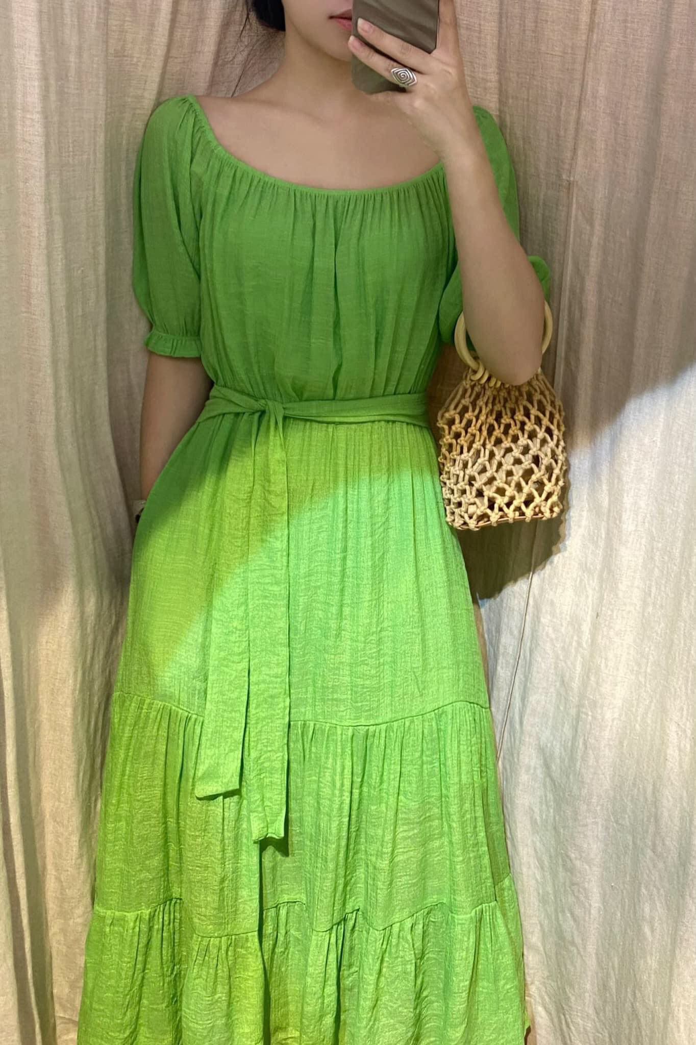 Ana Dress - Đầm xô lụa trễ vai xanh lá D57