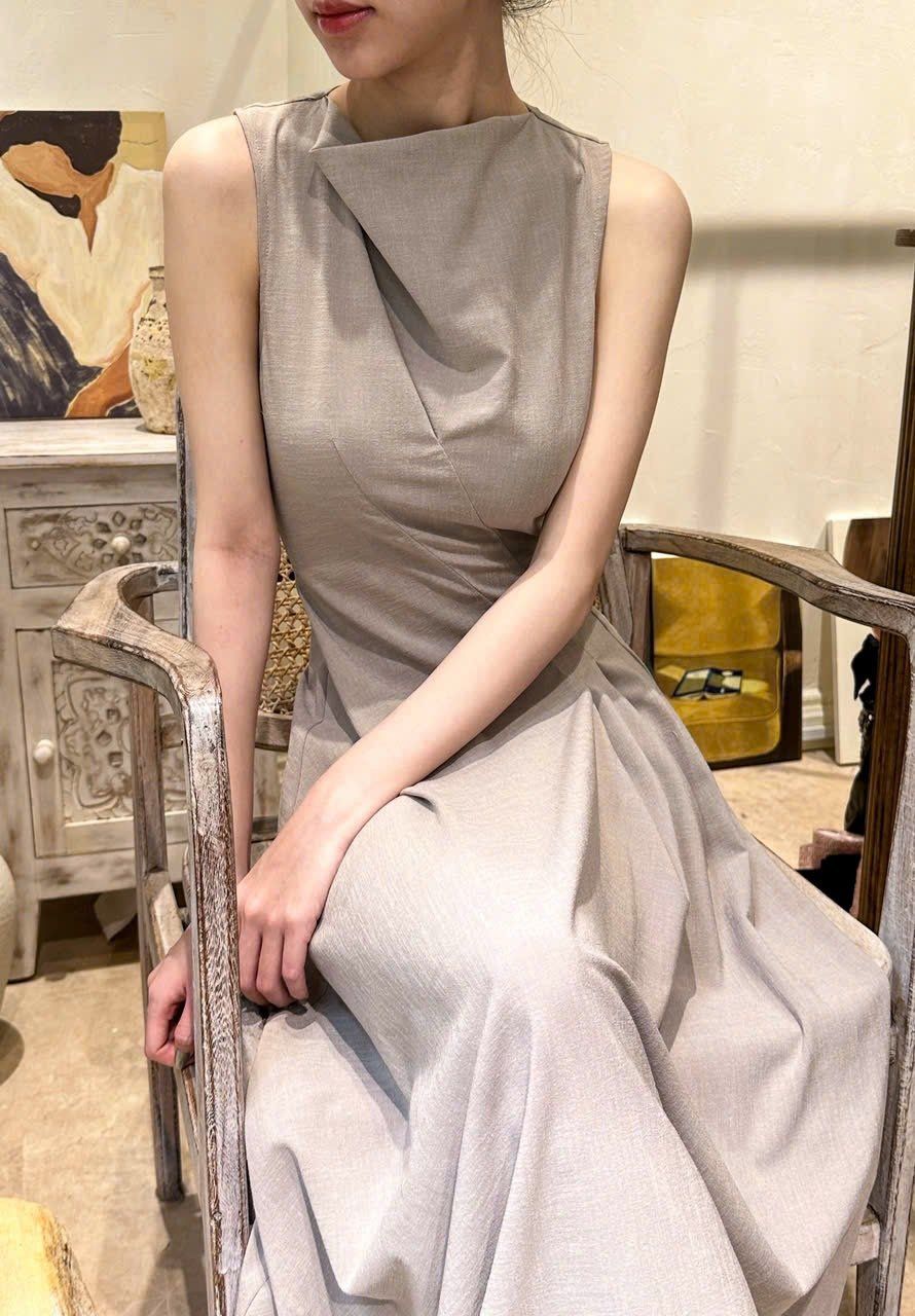 Lavish Dress - Đầm Cổ Đổ Không Tay D999