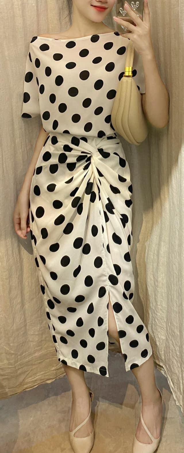 Mary Set - Set Áo Và Chân Váy Xoắn Eo L03