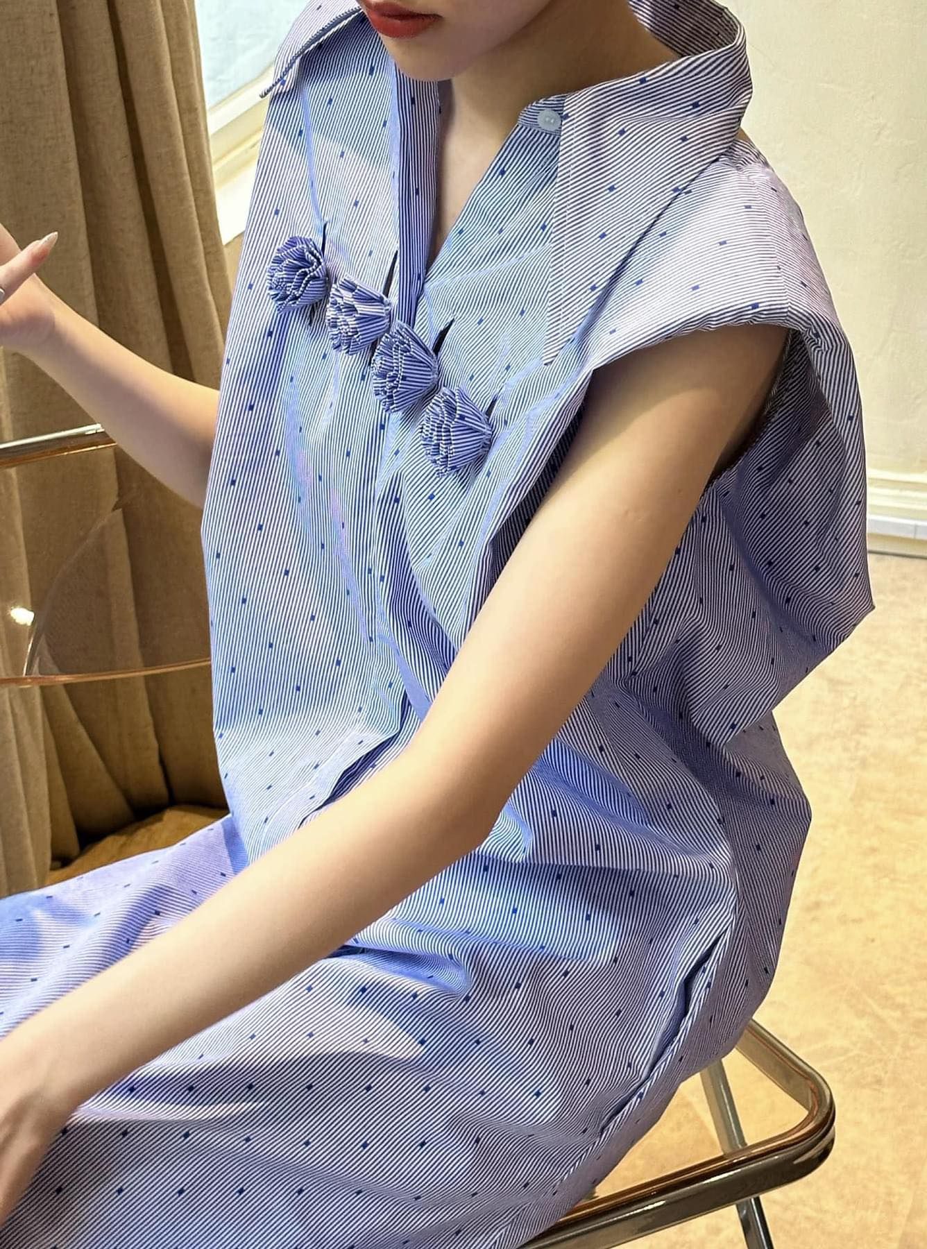 Tiffany Dress - Đầm hoa hồng khoét lưng