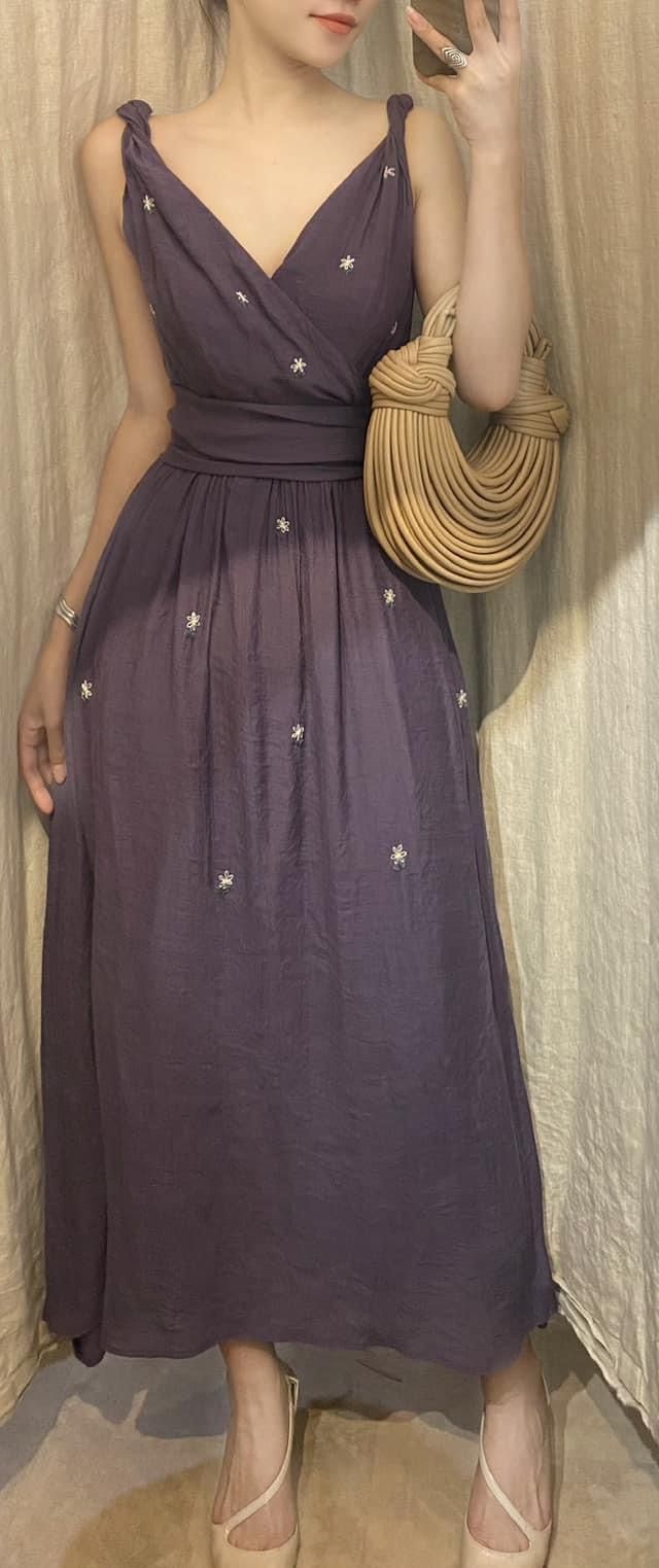 Nala Dress - Đầm Xoắn Vai Thêu Tay E29