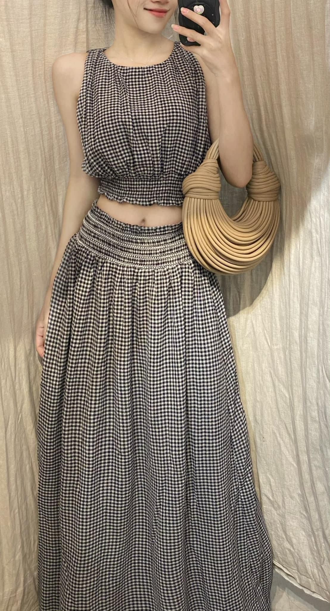 Keelin Set - Set áo và chân váy caro D963