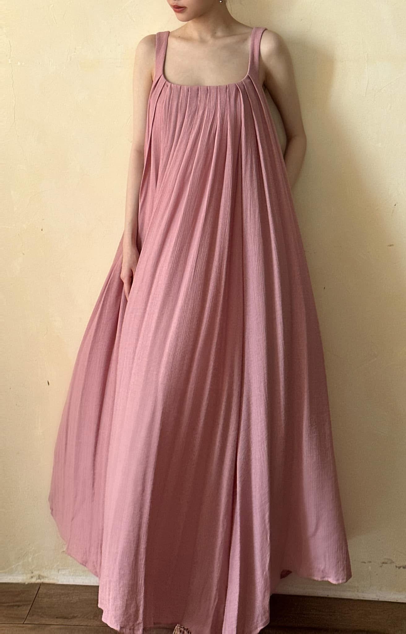 Peony Dress - Đầm 2 Dây Dập Ly DR1624