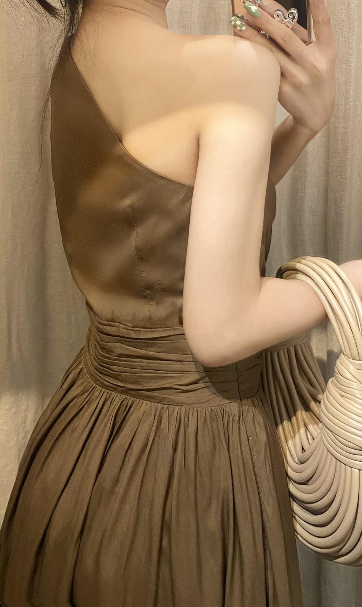 Lalyn Dress - Đầm Lệch Vai Nhấn Eo L31