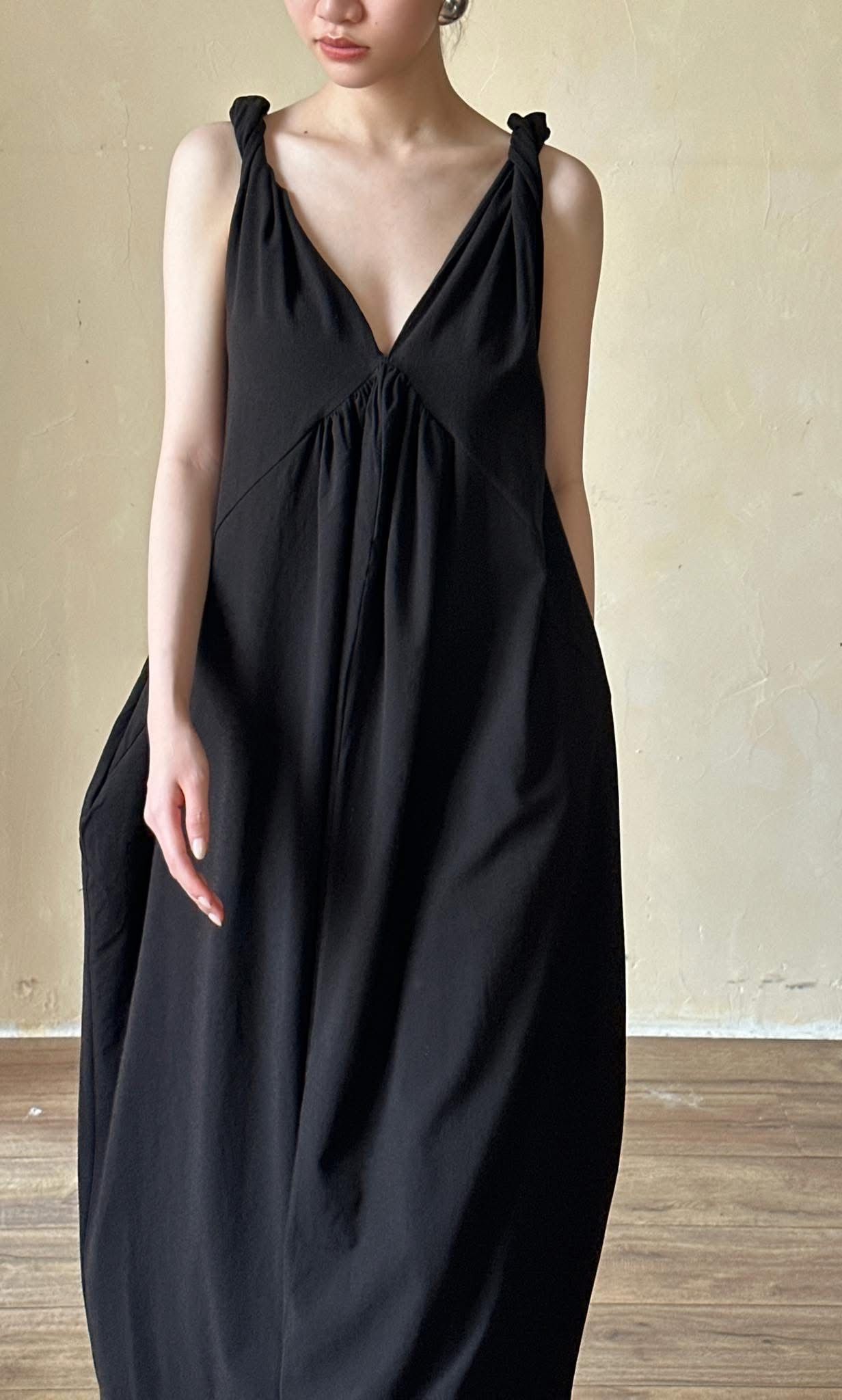 Reese Dress - Đầm Xoắn Vai Thiết Kế DR1124