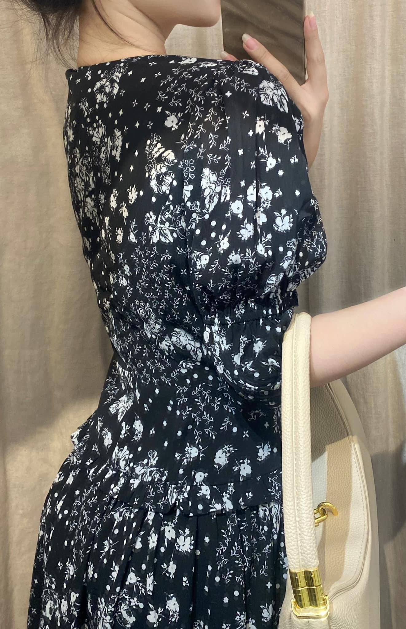 Lassy Dress - Đầm voan in hoa có cúc D709